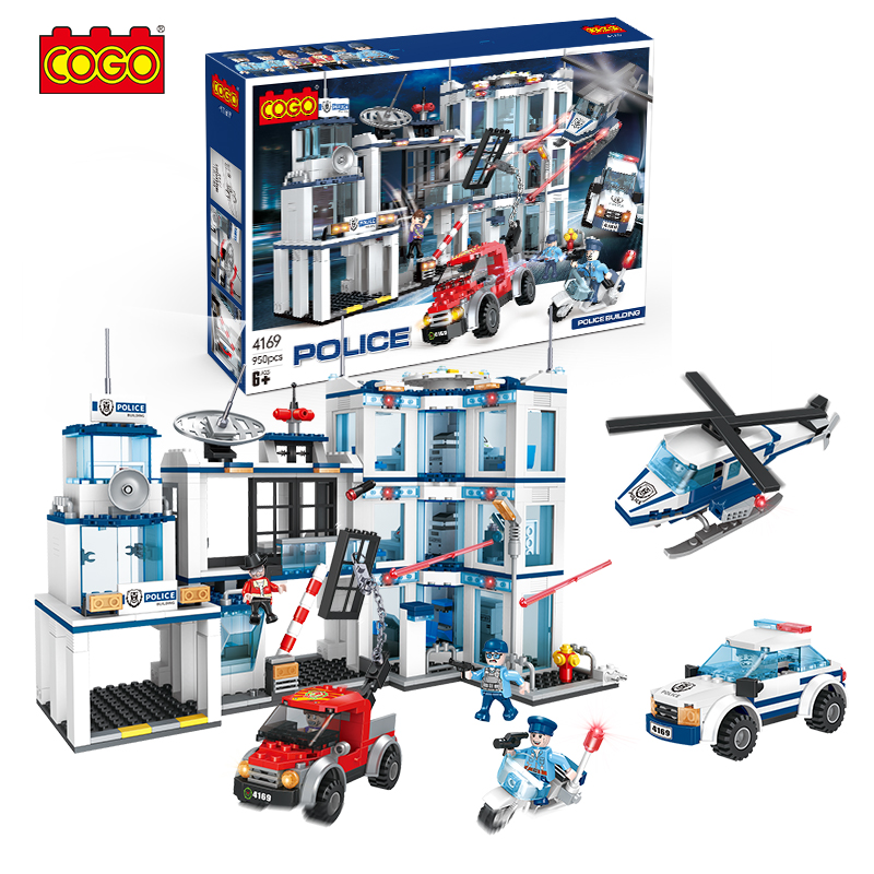 Estación de Policía con Vehículos 950pzs 6a+