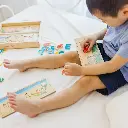 Juego Figuras y Letras de Madera Mira y Deletrea 4a+(12940)