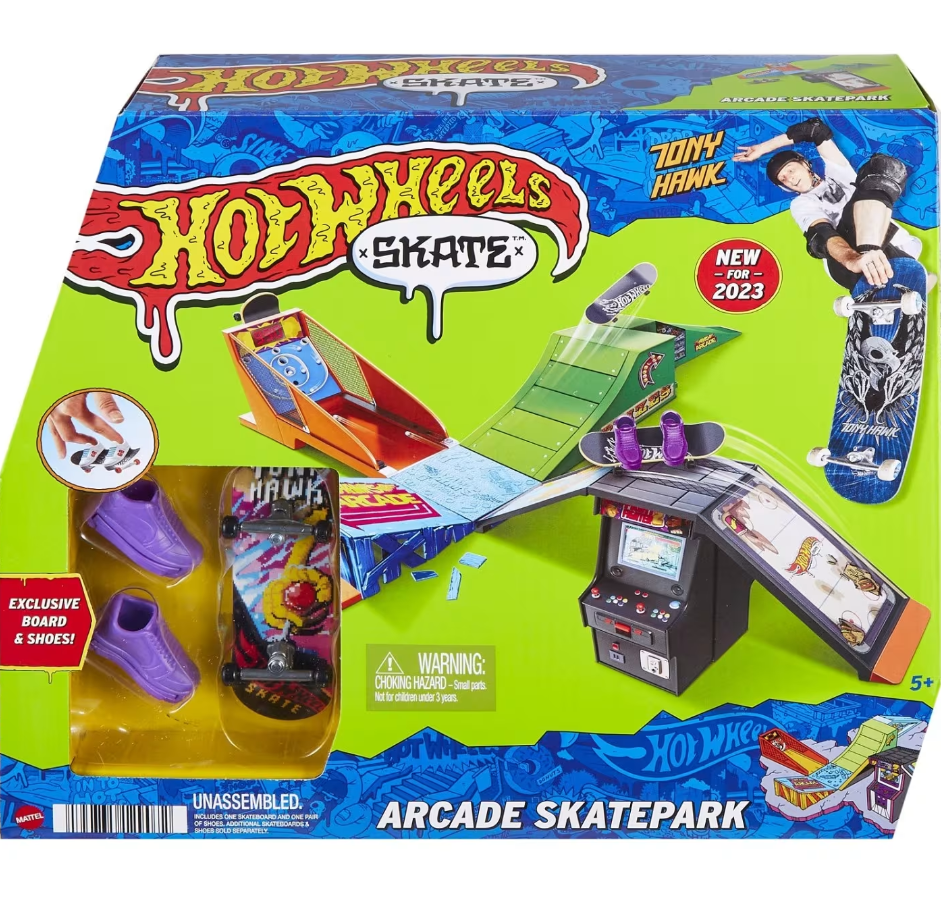 Conjunto de Skater en el Salon de Juegos Surt/3 5a+ (Se venden por Separado)