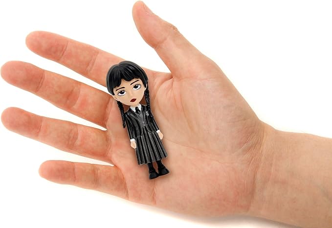 Figura Misteriosa de Wednesday  con Accesorio Displ/8 8a+